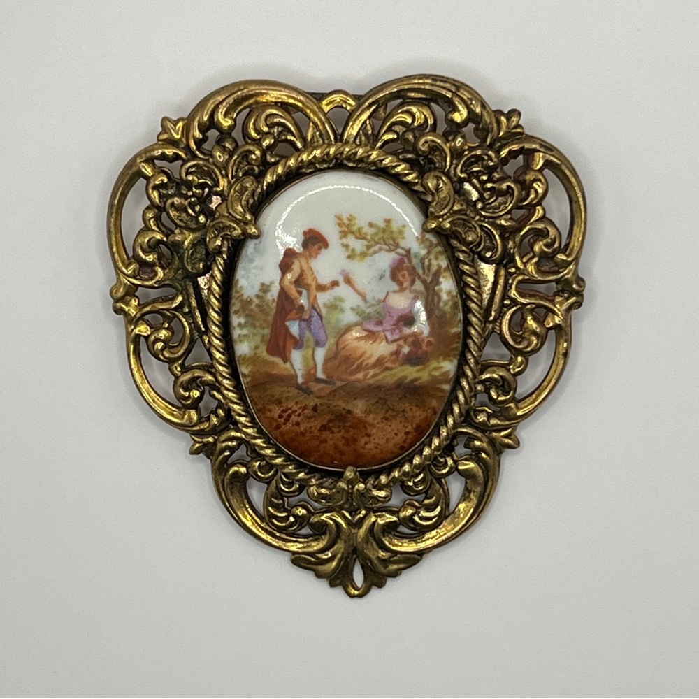 Vintage brooch painting couple gold engraved 1938
